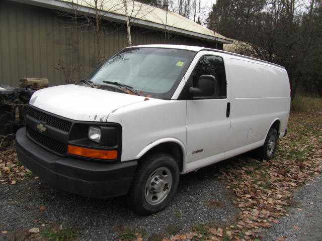 2005 CHEV EXPRESS VAN
