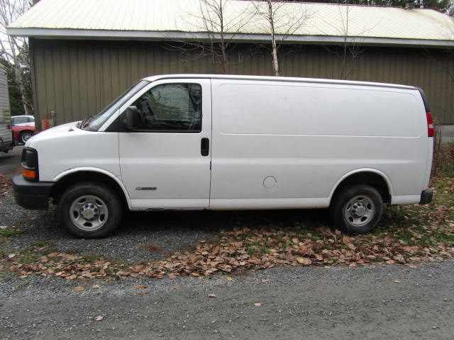 2005 CHEV EXPRESS VAN
