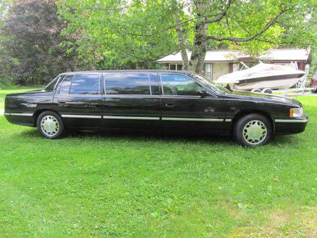 1999 Cadillac Streatch Limo
